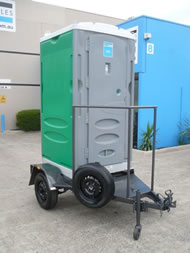 Toilet trailer